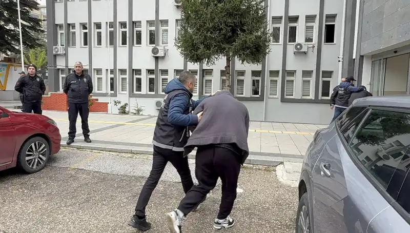 Büyük Ecza Operasyonu: 10 Bin Sentetik Hap Ele Geçirildi!