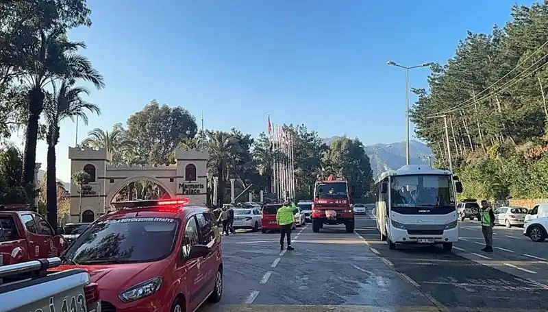 Muğla'daki Beş Yıldızlı Otelde Yangın: Tatilciler Tahliye Edildi