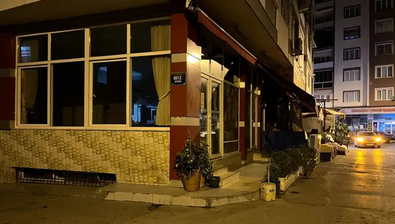 İzmir'de Kahvehane Kan Gölüne Döndü: Silahlı Saldırıda Bir Ölü