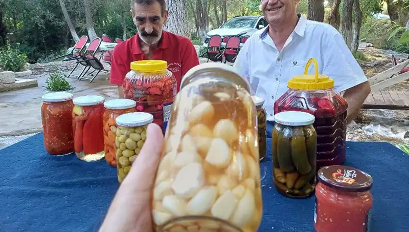 Araban Sarımsağı Turşusu ile Doğanın Şifasını Evinize Taşıyın