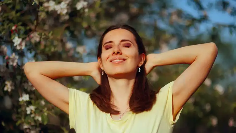 Yaz aylarında D vitamini üretimi için en ideal güneş ışığı zamanı hangisidir?