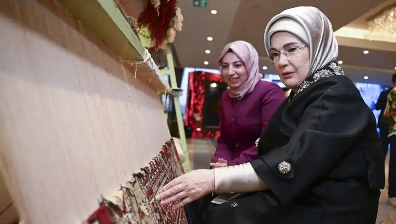 Emine Erdoğan'ın Halısı Açık Artırmada Satıldı: Geliri Depremzedelere!